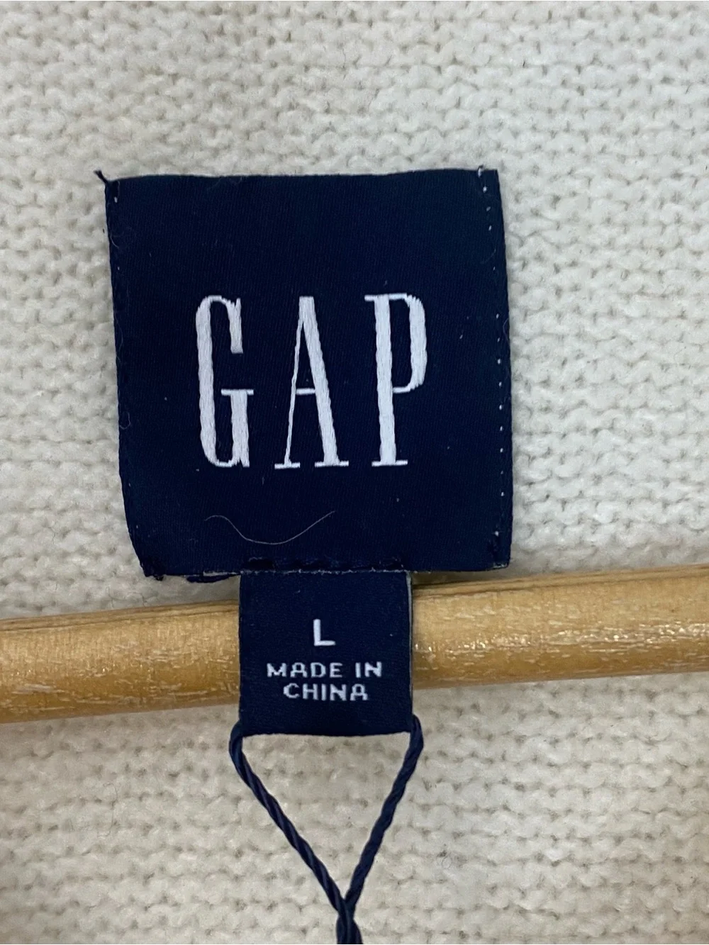NWT Gap Men’s Soft & Comfortable Cream Relaxed Fit  Crewneck Sweater Size Large